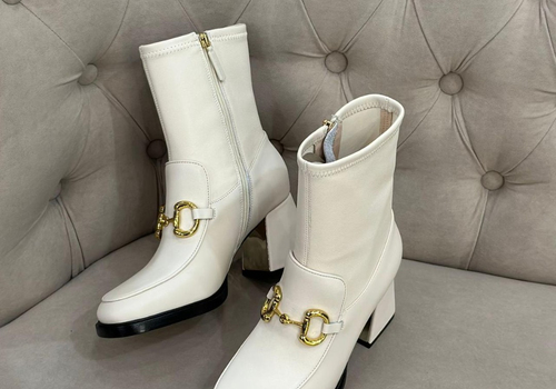 Женские кожаные белые ботильоны Gucci