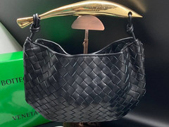 Черная кожаная сумка Bottega Veneta Sardine