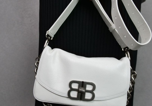 Женская кожаная сумка Balenciaga BB Soft Small белая