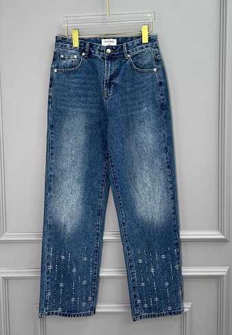Женские джинсы с кристаллами Chanel