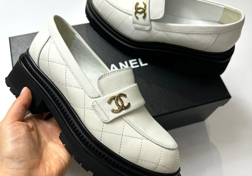 Кожаные белые лоферы Chanel