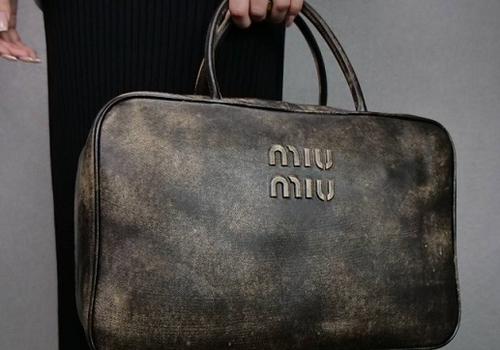 Женская кожаная Top-handle сумка Miu Miu коричневая