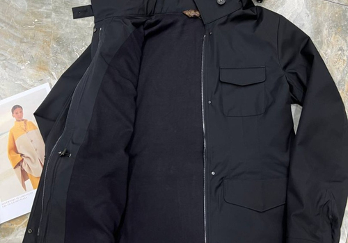 Женская черная куртка Loro Piana