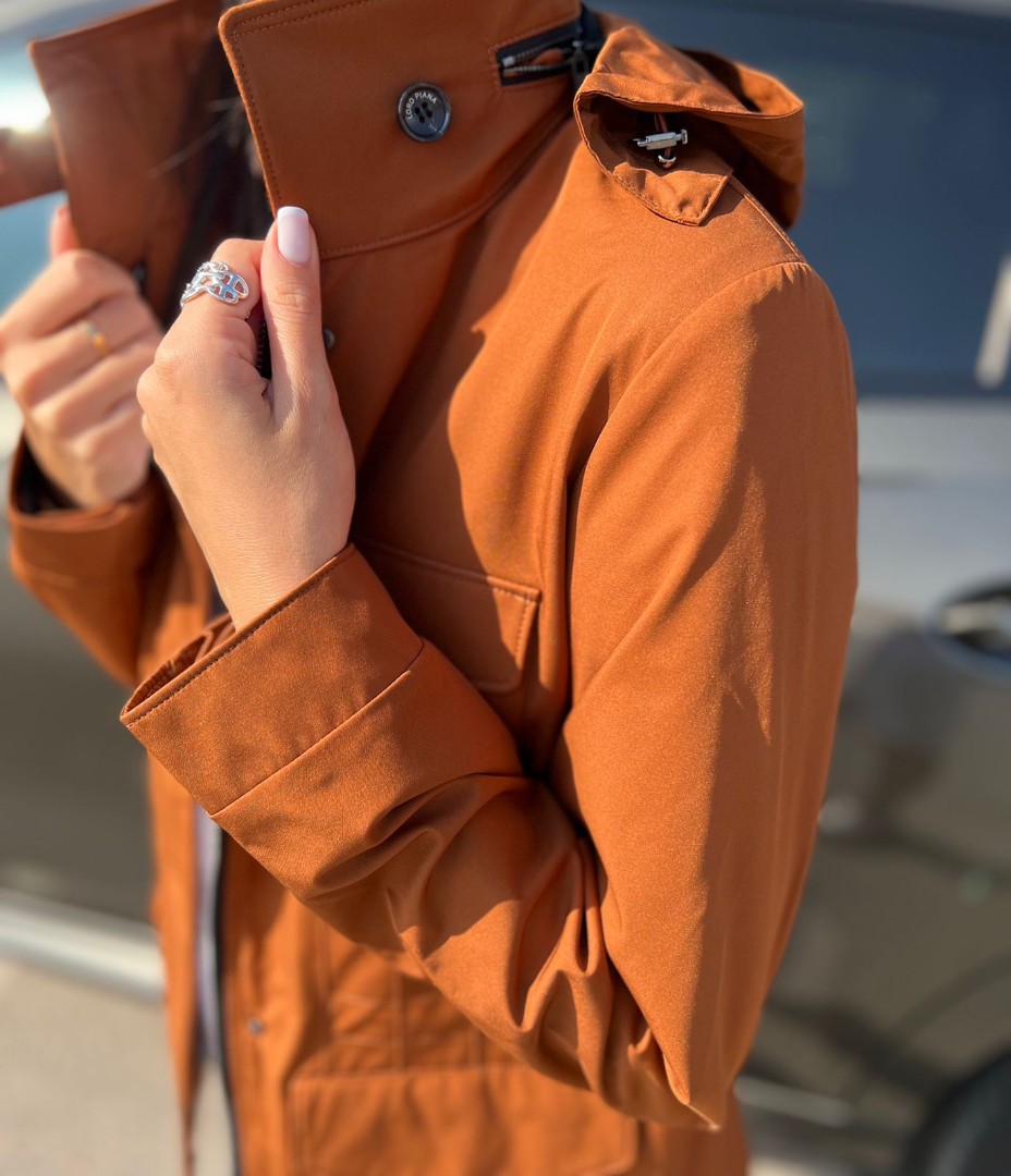 Женская коричневая куртка на молнии Loro Piana