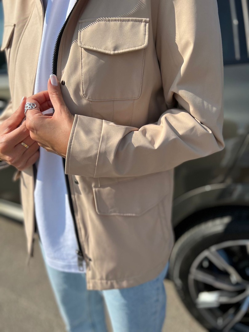 Женская бежевая куртка на молнии Loro Piana