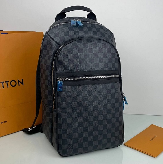 Мужской серый рюкзак Louis Vuitton Michael NV2 Damier Graphite