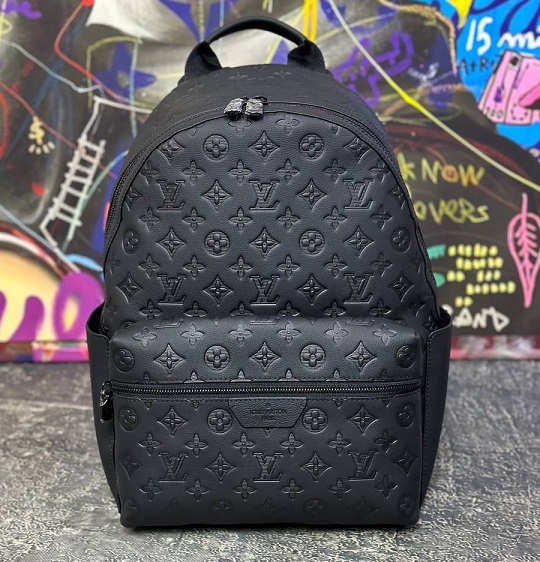 Мужской рюкзак Louis Vuitton Discovery MM чёрной кожи Taurillon