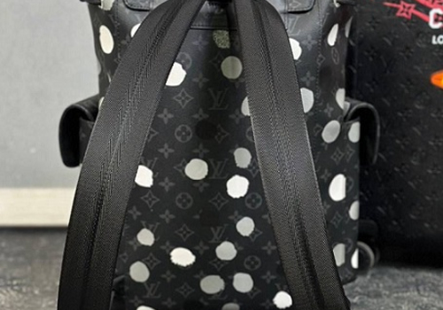 Мужской рюкзак Louis Vuitton x YK Cristopher MM из канвы Monogram Eclipse