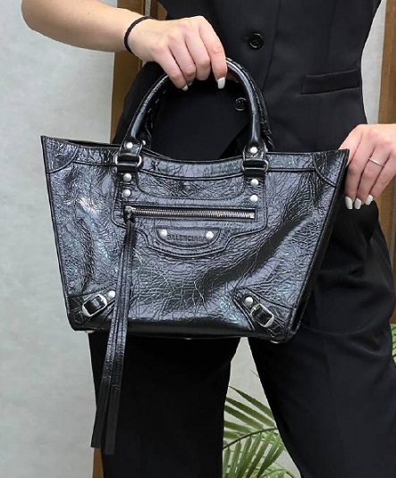 Женская черная кожаная сумка-тоут Balenciaga
