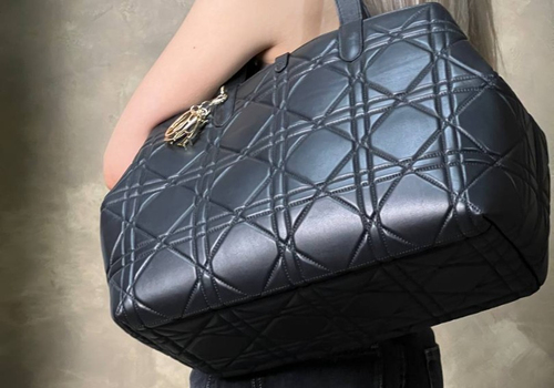 Женская кожаная сумка Christian Dior Toujours черная