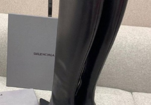 Женские черные кожаные сапоги Balenciaga