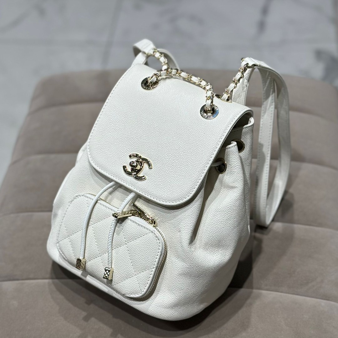 Женский кожаный белый рюкзак Chanel Small