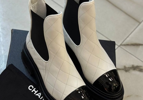 Белые стеганые кожаные челси Chanel