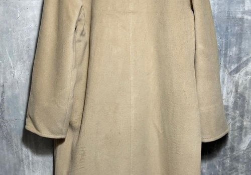 Женское бежевое пальто с поясом Max Mara