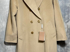 Женское бежевое пальто с поясом Max Mara