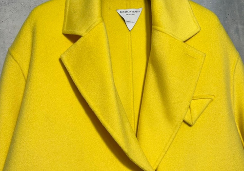 Женское желтое пальто Bottega Veneta