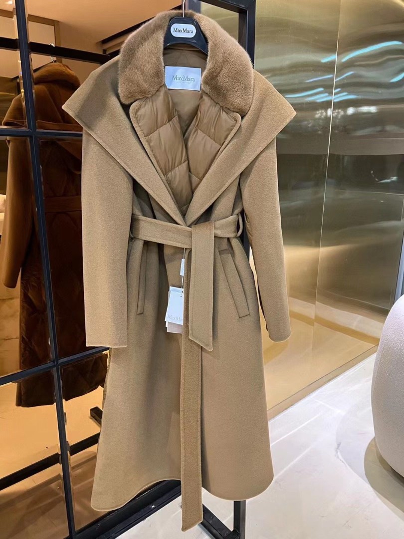 Женское пальто с поясом Max Mara