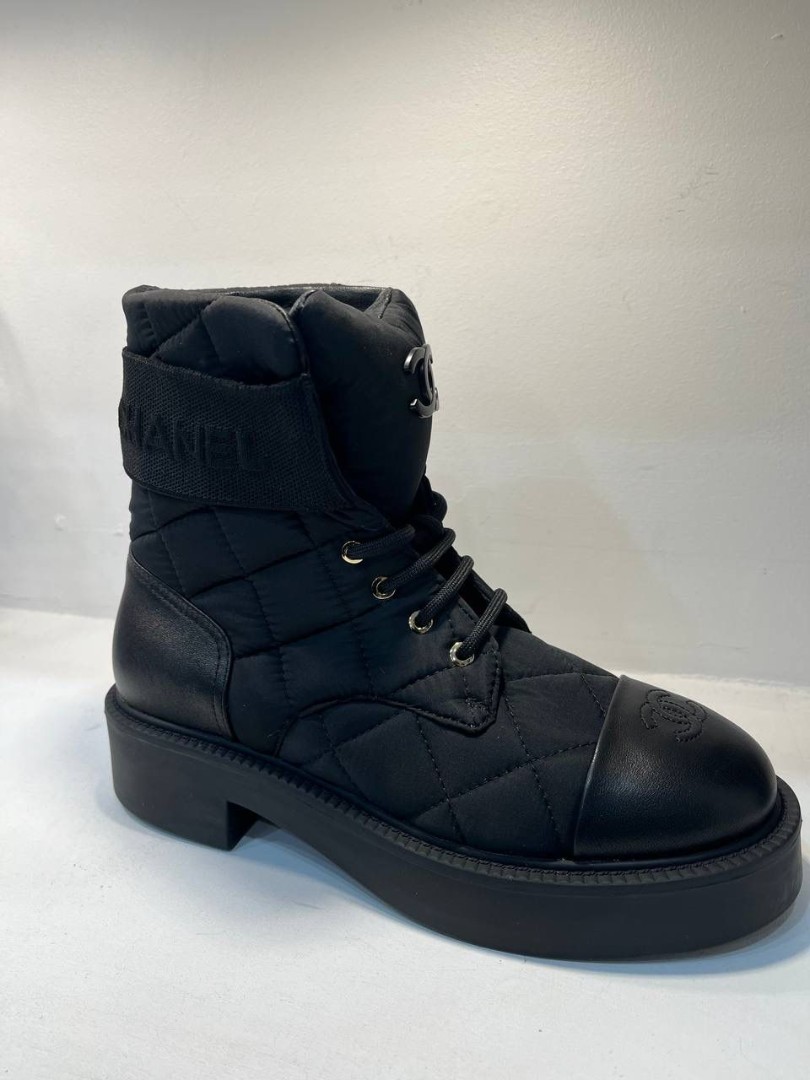 Женские черные ботинки Chanel