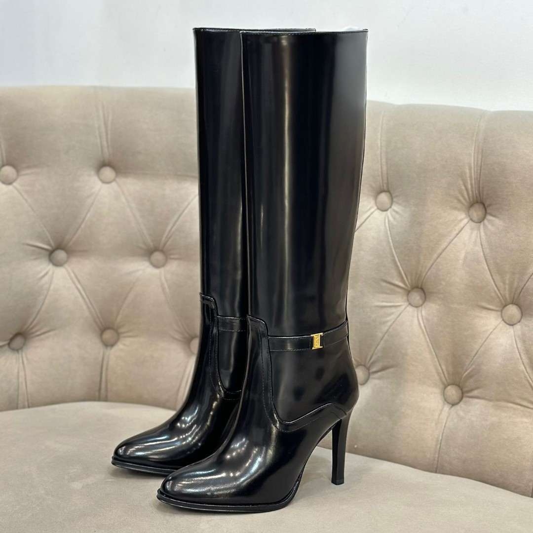 Женские черные кожаные сапоги на высоком каблуке Saint Lauren