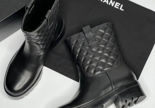 Женские черные кожаные полусапожки Chanel