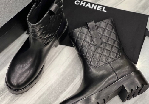 Женские черные кожаные полусапожки Chanel