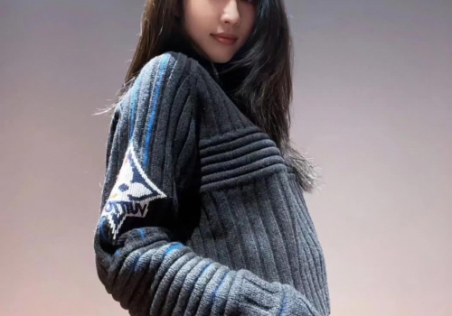 Женский темно-серый свитер Gucci