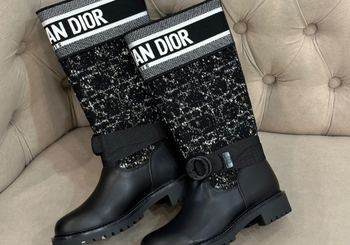 Женские черные сапоги Christian Dior