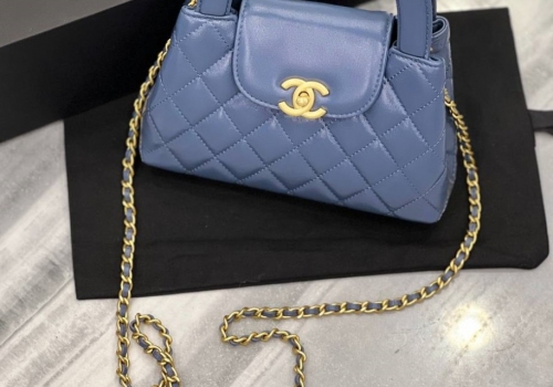 Синяя кожаная сумочка на цепочке Chanel