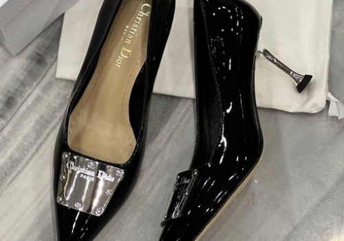 Женские черные лаковые туфли Christian Dior на каблуке