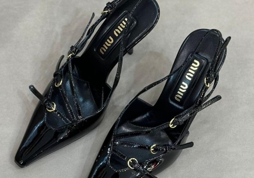 Черные кожаные босоножки Miu Miu на высоком каблуке