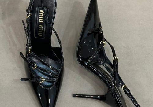 Черные кожаные босоножки Miu Miu на высоком каблуке