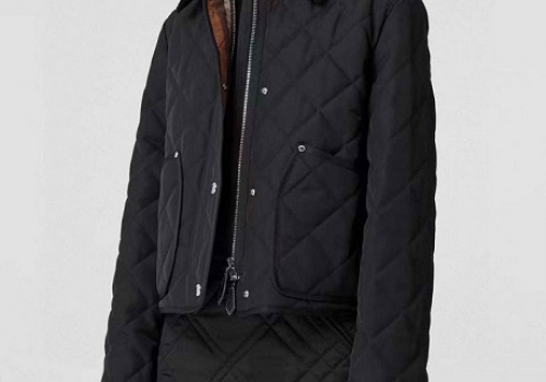 Женская короткая черная куртка Burberry