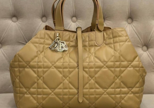 Женская кожаная сумка Christian Dior Toujours бежевая