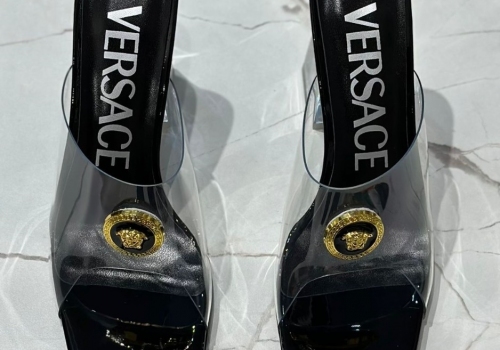 Прозрачные с черным силиконовые мюли Versace