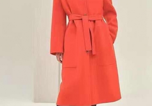 Женское красное пальто Hermes