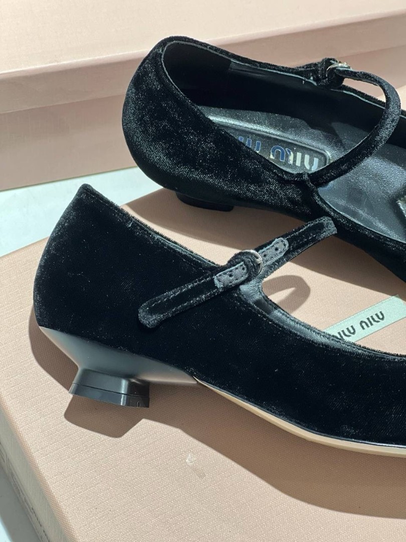 Черные балетки с бантом Miu Miu