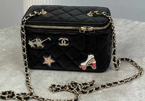 Кожаная черная сумочка Chanel