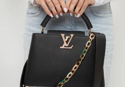 Черная кожаная сумка Louis Vuitton New Capucines BB