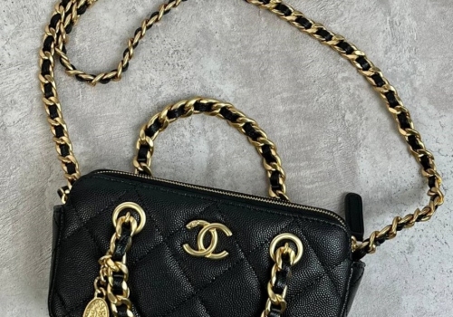 Кожаная черная сумочка Chanel