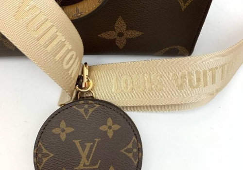 Женская сумка Louis Vuitton Onthego BB