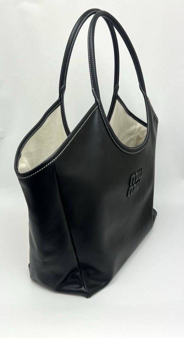 Женская кожаная сумка Miu Miu IVY черная