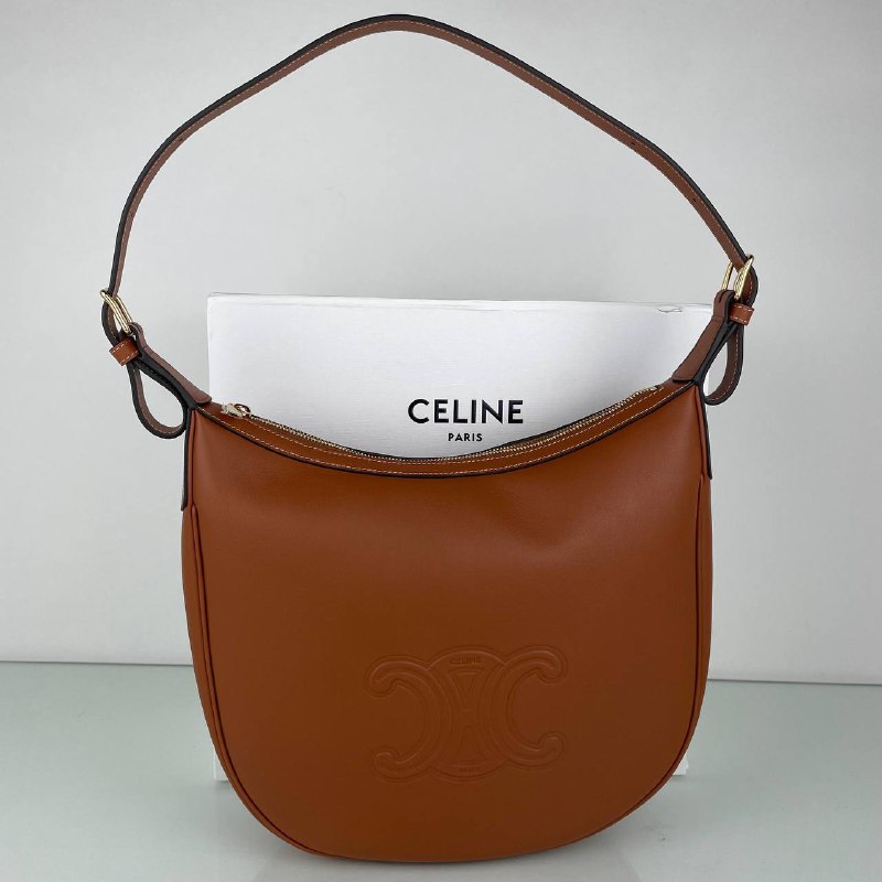 Женская кожаная сумка Celine Сuir Triomphe коричневая