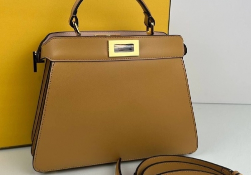 Женская коричневая сумка Fendi Peekaboo Small