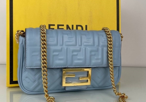 Женская сумка Fendi Baguette Small голубая