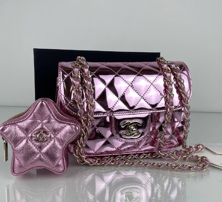 Кожаная розовая сумочка Chanel Star Coin Purse Mini