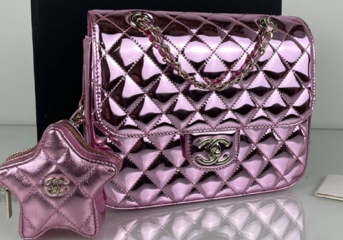 Кожаная розовая сумка Chanel Star Coin Purse
