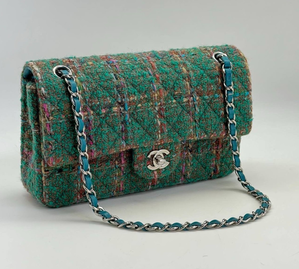 Твидовая зеленая сумка Chanel 2.55 Classic