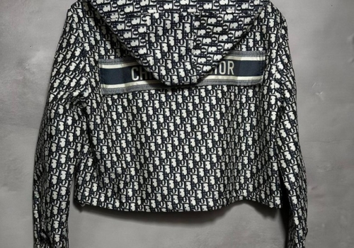 Женская серая куртка Christian Dior