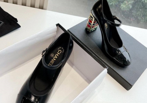 Женские кожаные черные туфли Chanel