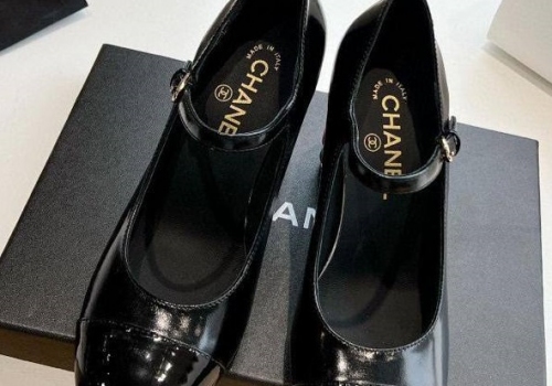 Женские кожаные черные туфли Chanel